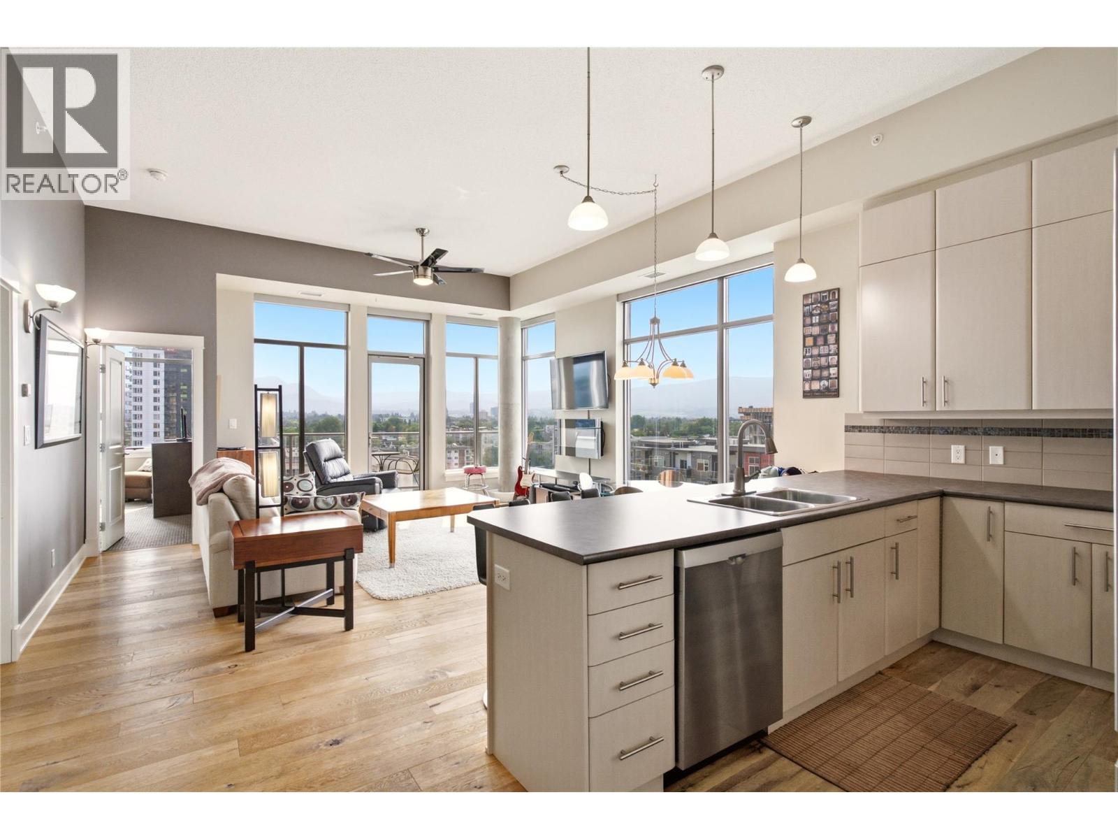 #704 1329 Ellis Street - 3