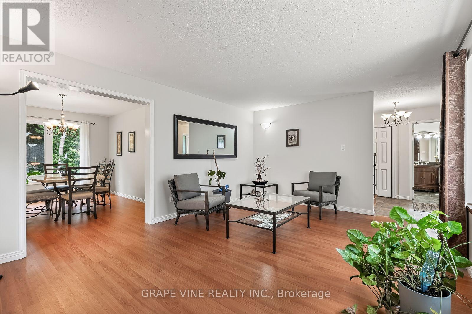 109 MIDVALE DRIVE - Image 12