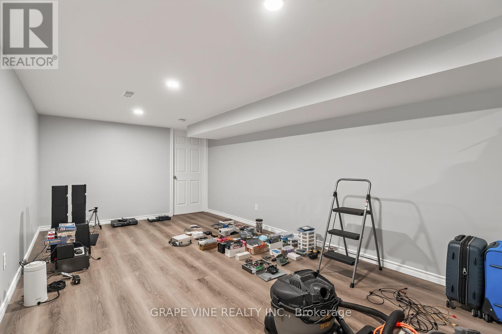 109 MIDVALE DRIVE - Image 37