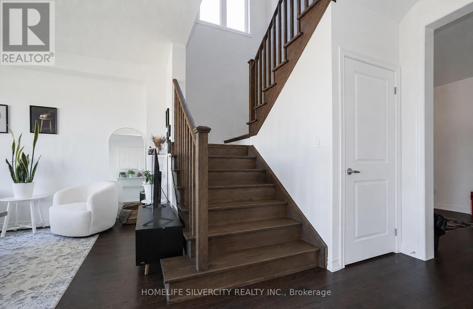 12 KINGSBURY TRAIL - 28