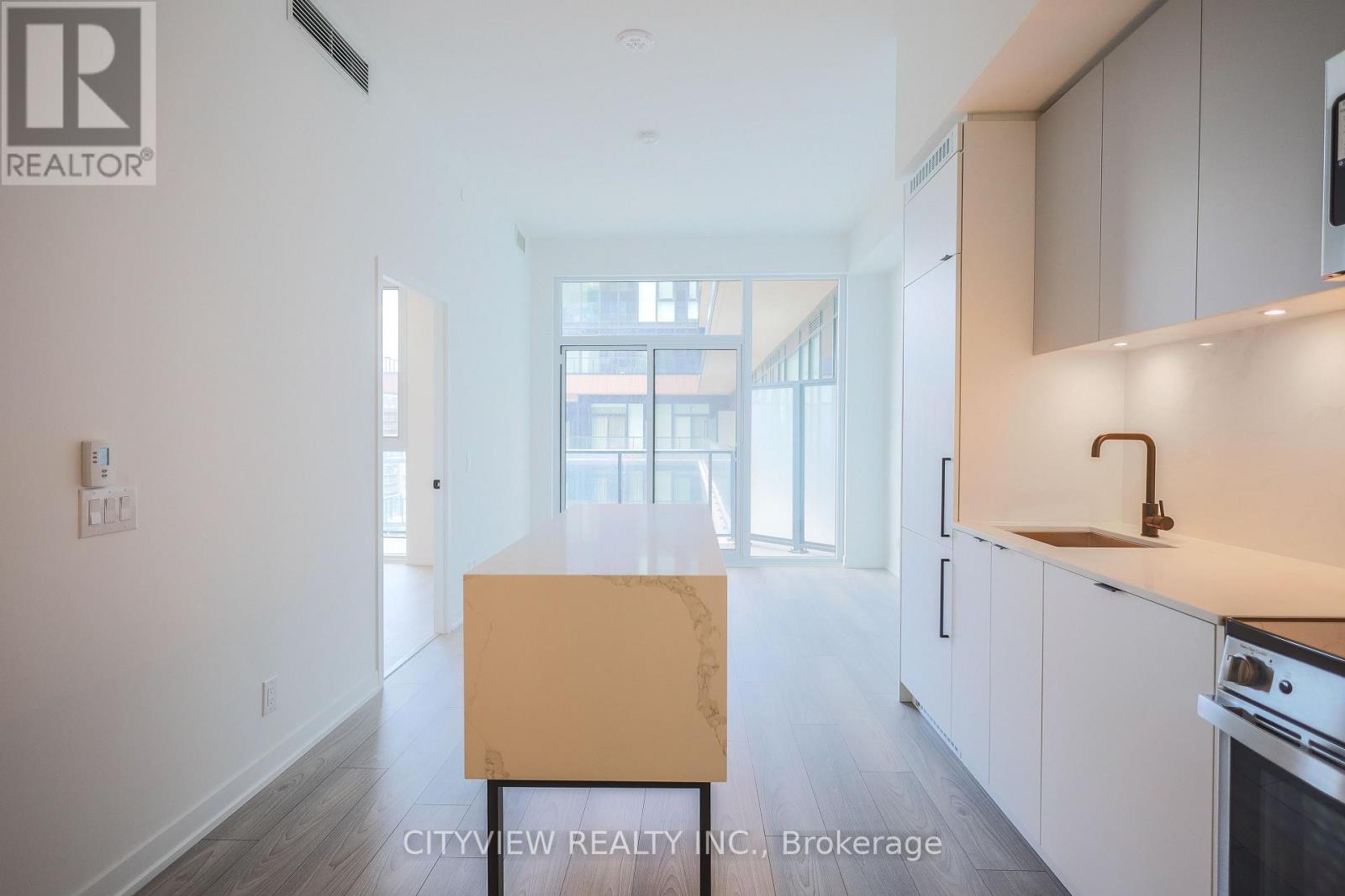 #1127 285 DUFFERIN STREET - 13
