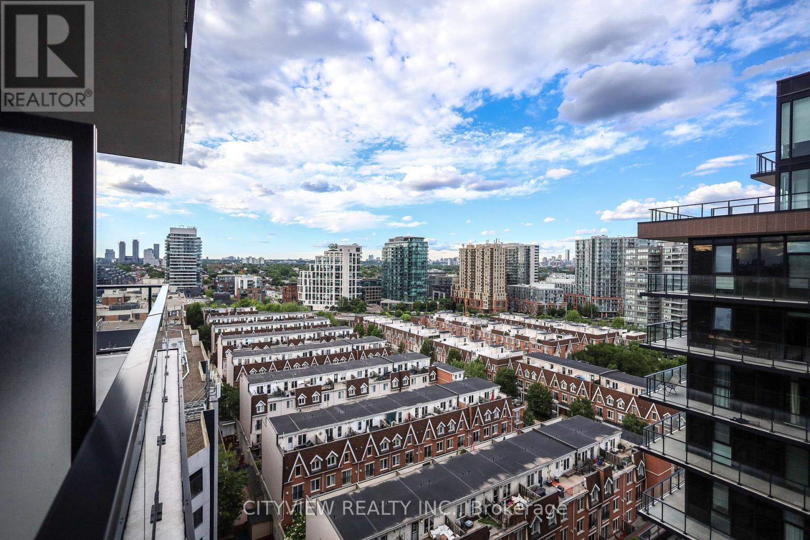 #1127 285 DUFFERIN STREET - 26