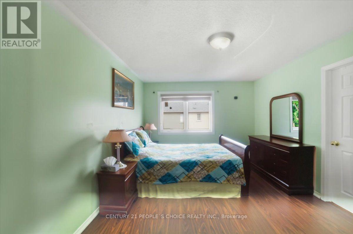 33 PENGUIN LANE - 18