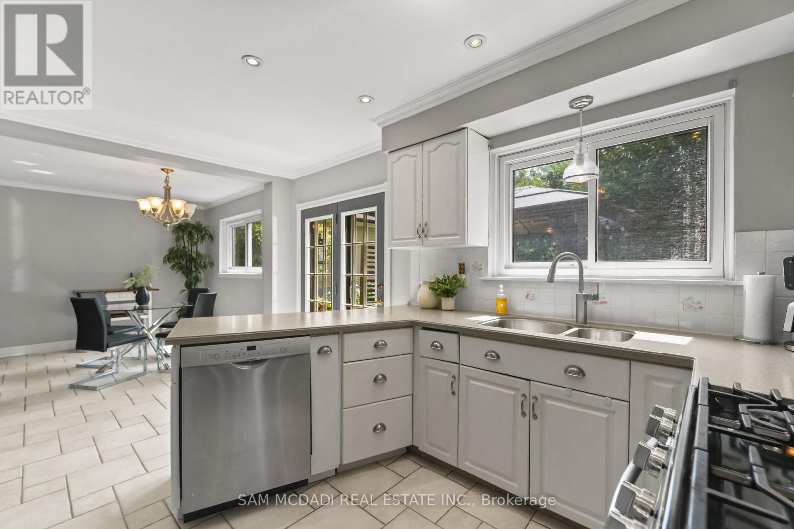 1440 LEDA AVENUE - 11