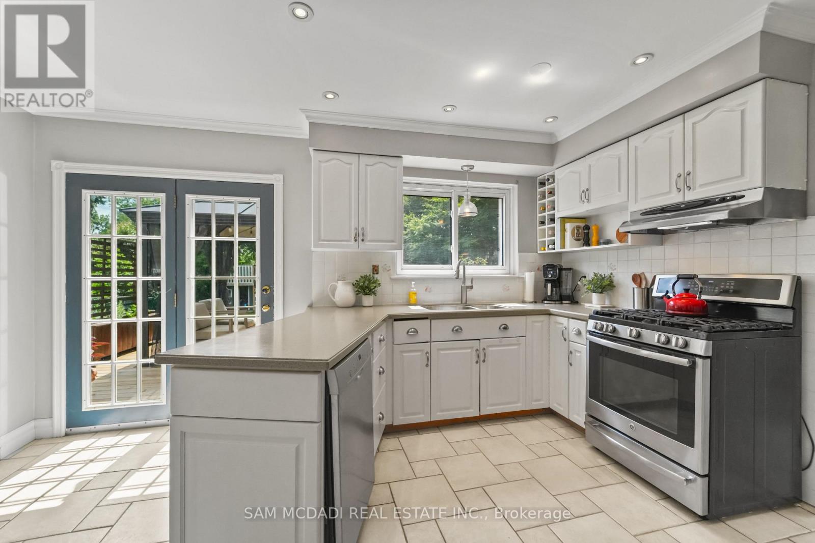 1440 LEDA AVENUE - 8
