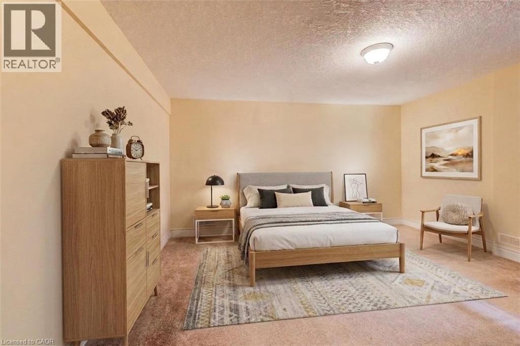 44 LASCHINGER Boulevard - 31
