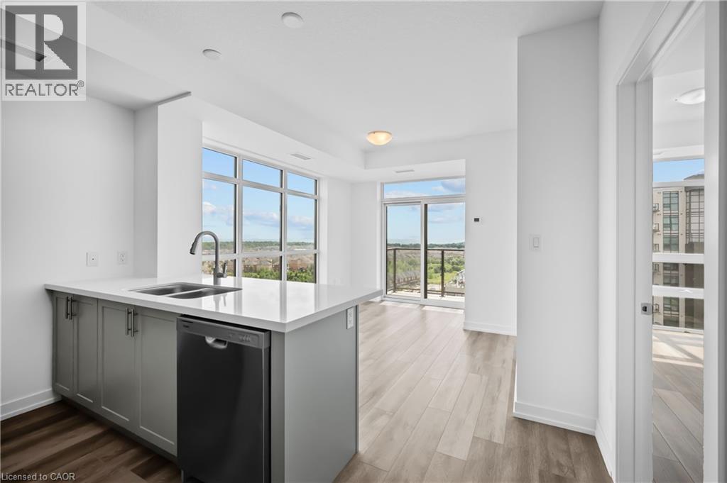 #1011 470 DUNDAS Street E - 4