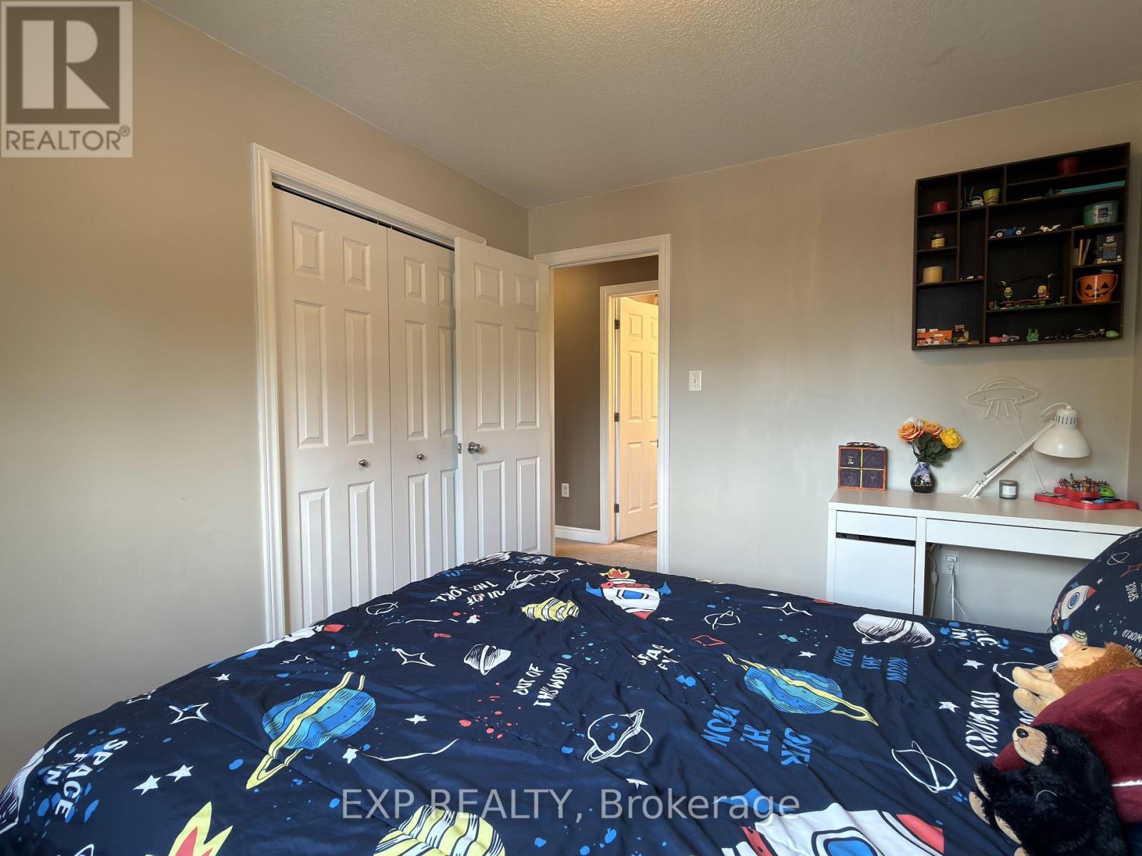 608 HIGHVIEW DRIVE - 21