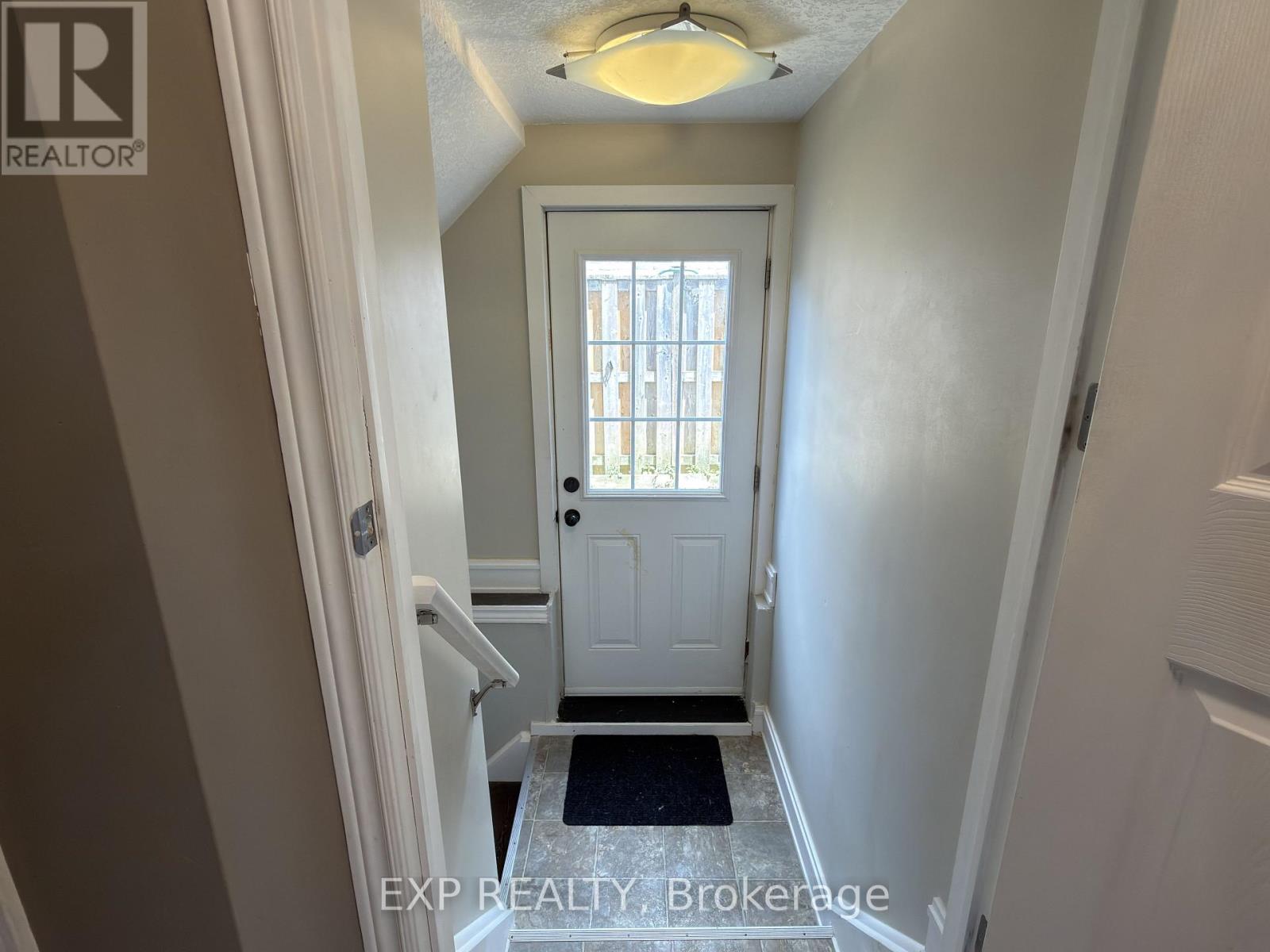 608 HIGHVIEW DRIVE - 29