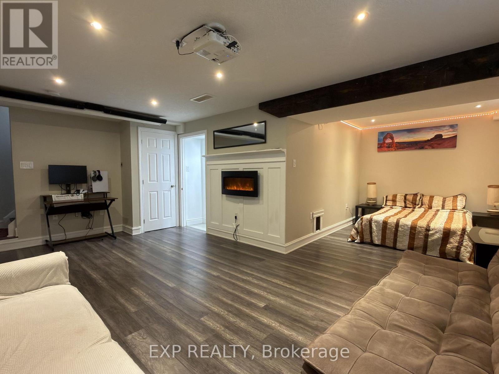 608 HIGHVIEW DRIVE - 31