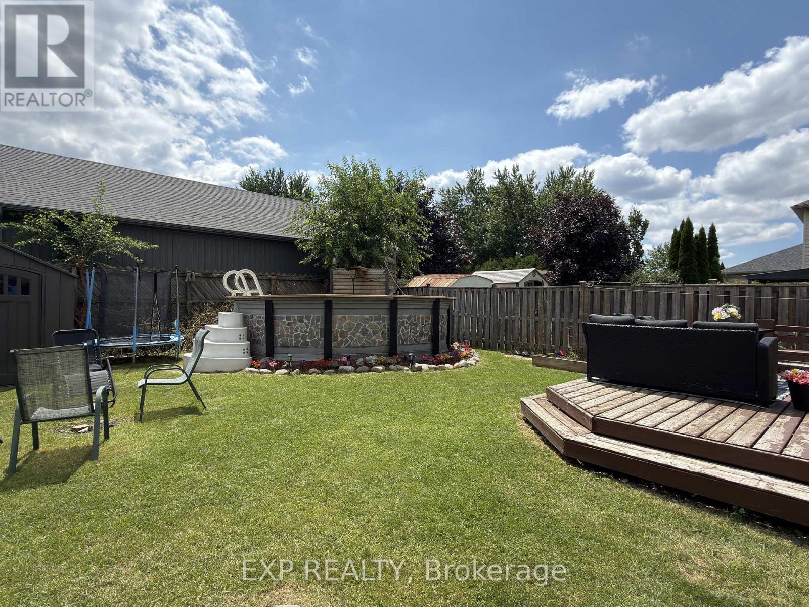 608 HIGHVIEW DRIVE - 38