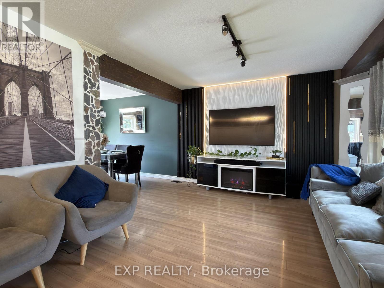608 HIGHVIEW DRIVE - 7