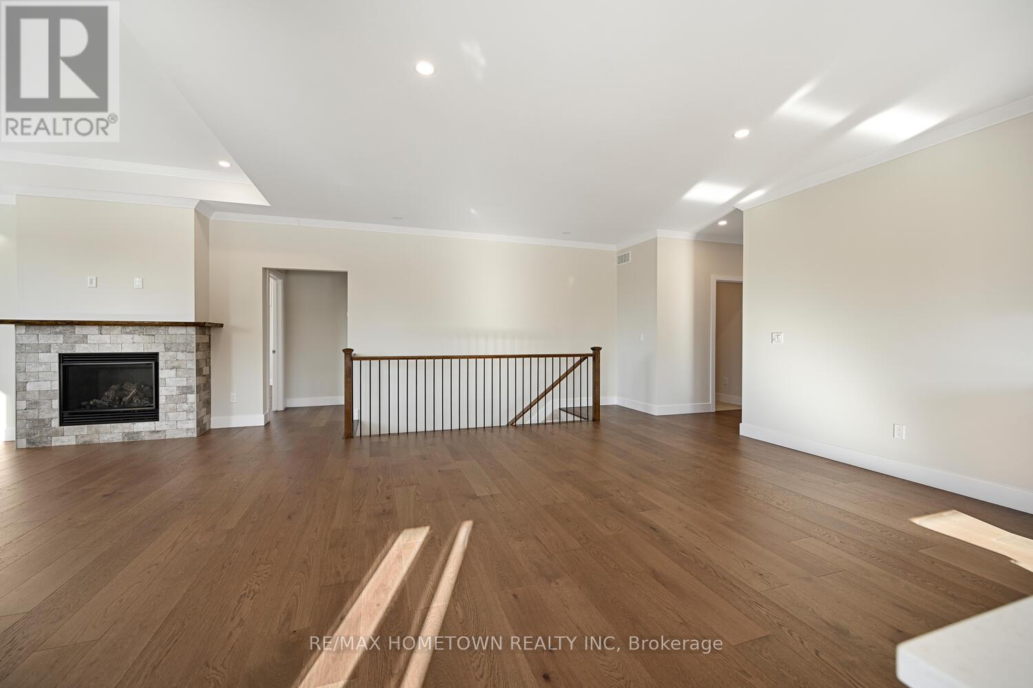 1058 SHEARER DRIVE - 32