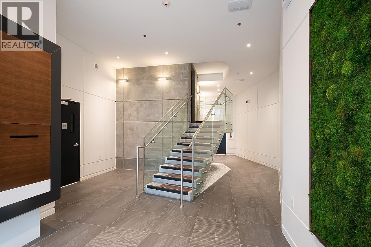 2 Bed, 2 Bath House for Sale in Vancouver – 717 W 17TH AVENUE, Vancouver – MLS# R3149925 - Image 3
