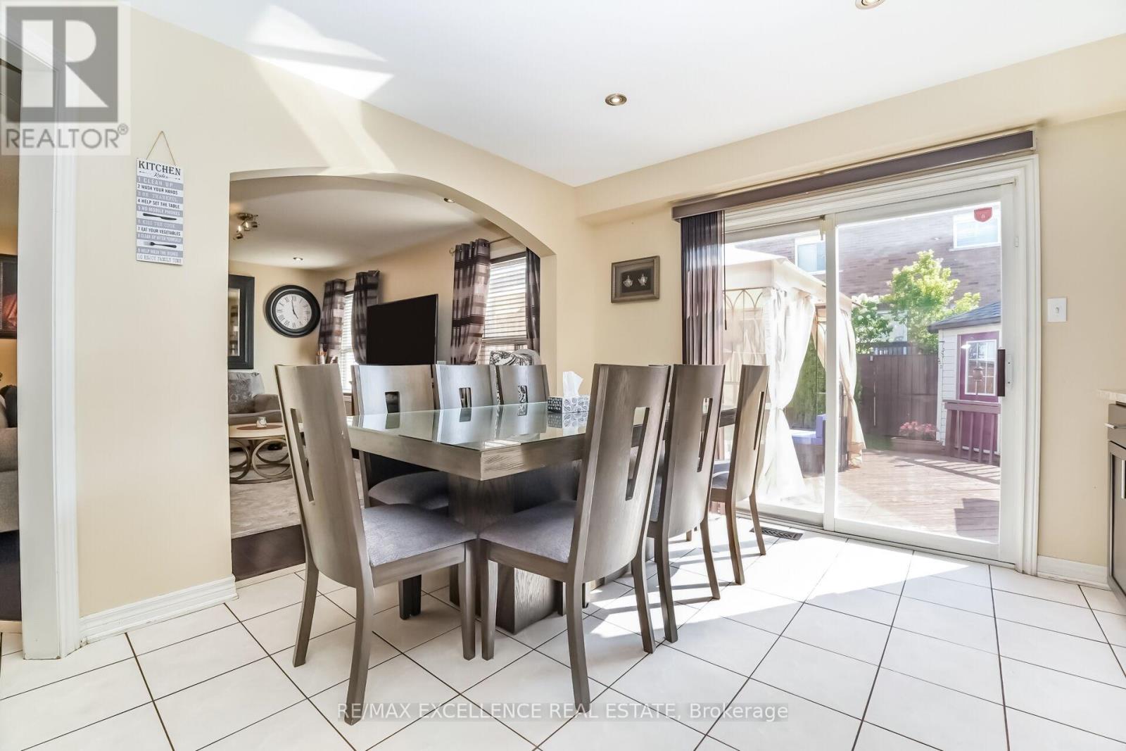 78 BRENTCLIFF DRIVE - 17