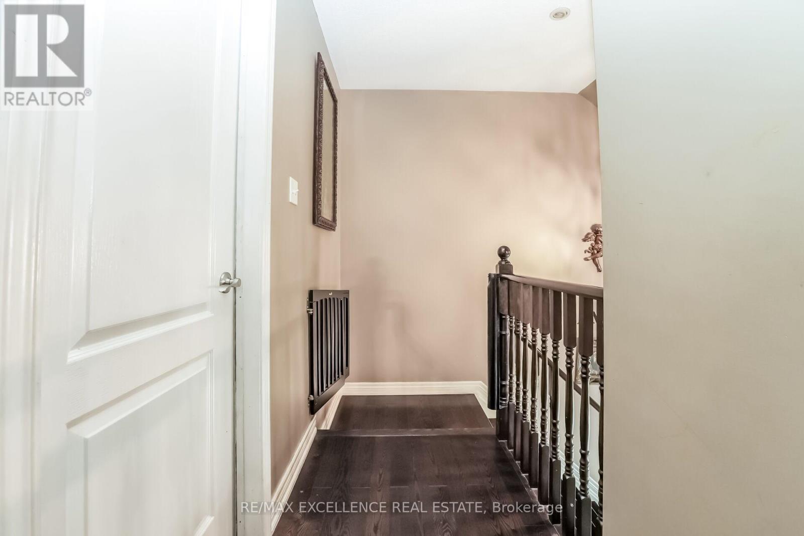 78 BRENTCLIFF DRIVE - 18