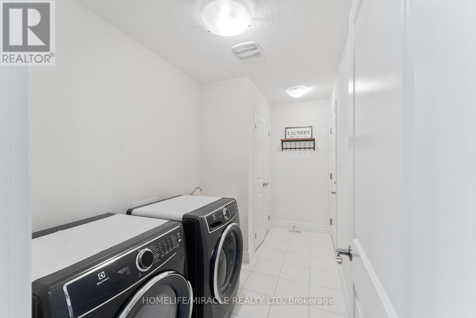 53 ROBERTSON DRIVE - 22