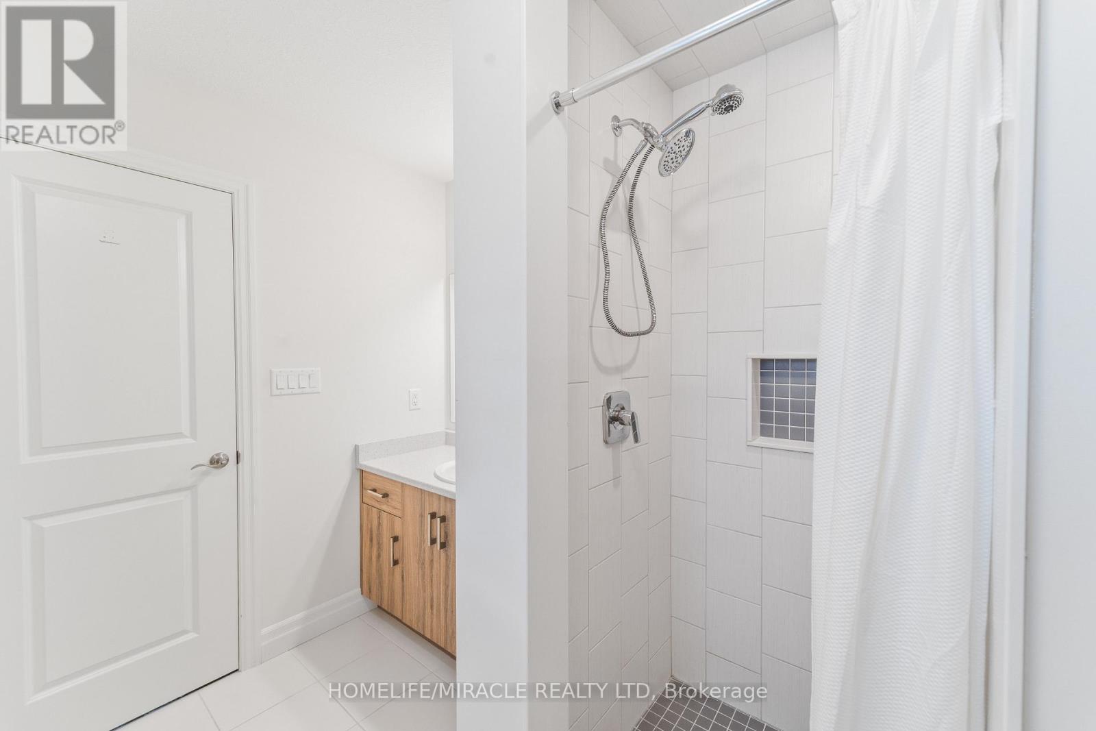 53 ROBERTSON DRIVE - 20