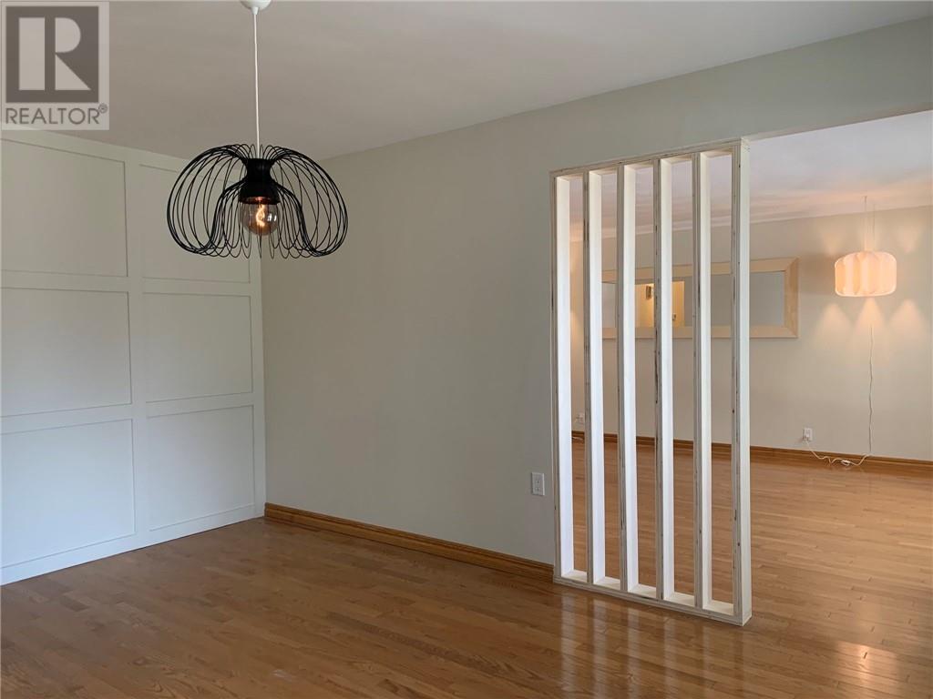 561 Burton Avenue - 16