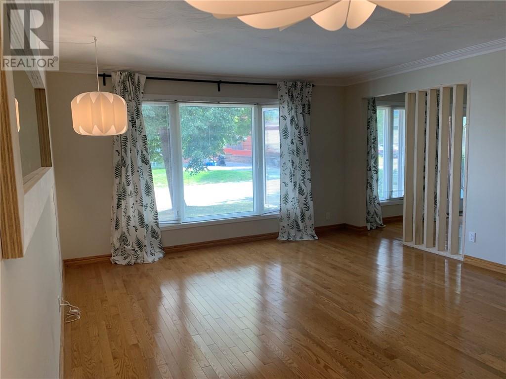561 Burton Avenue - 12