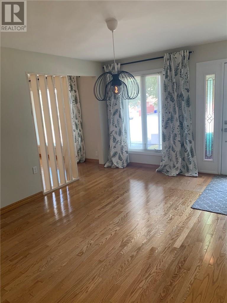 561 Burton Avenue - 22