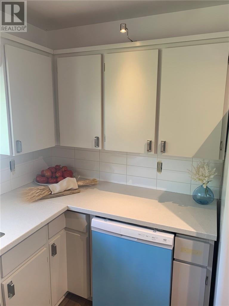 561 Burton Avenue - 24