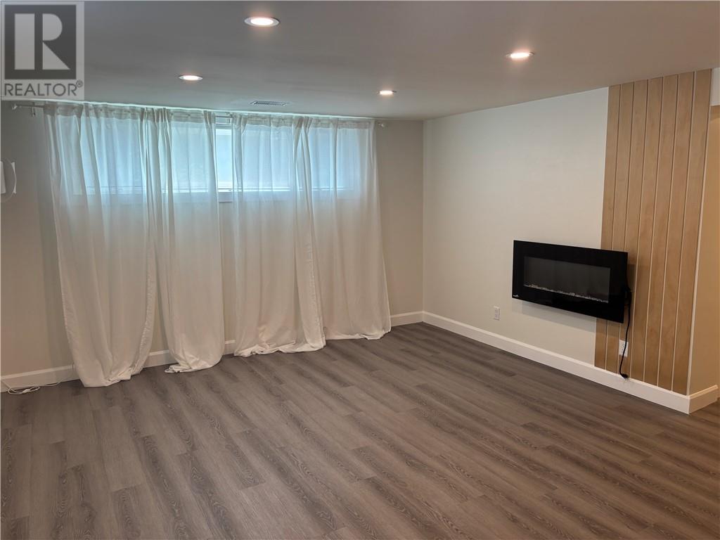 561 Burton Avenue - 34