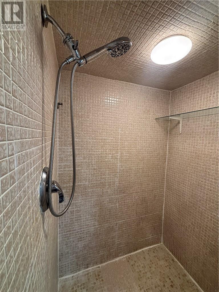561 Burton Avenue - 36