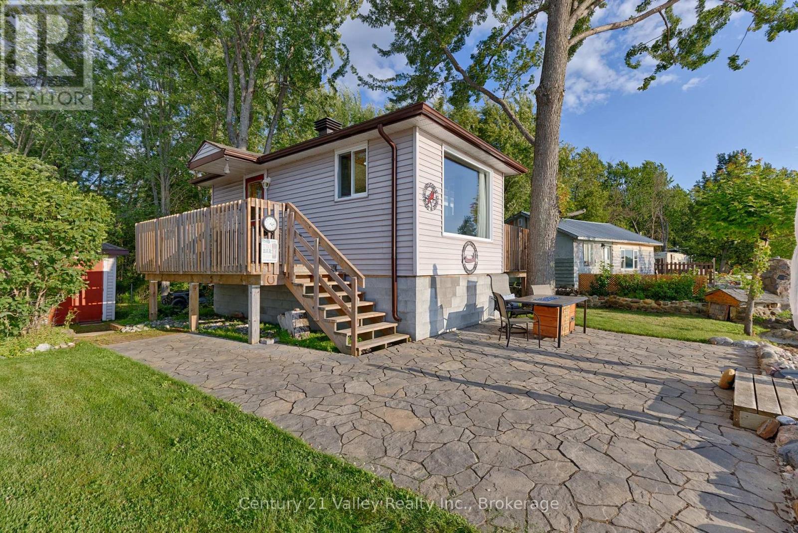 115 GREATVIEW TRAIL - 2