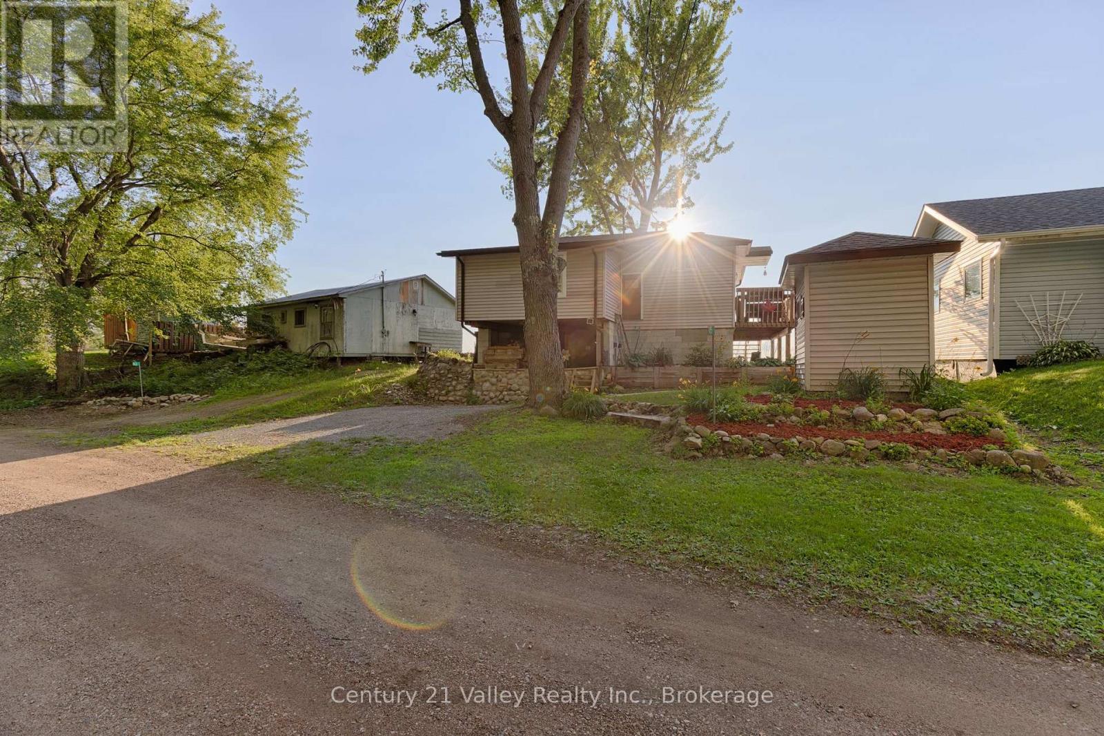 115 GREATVIEW TRAIL - 32