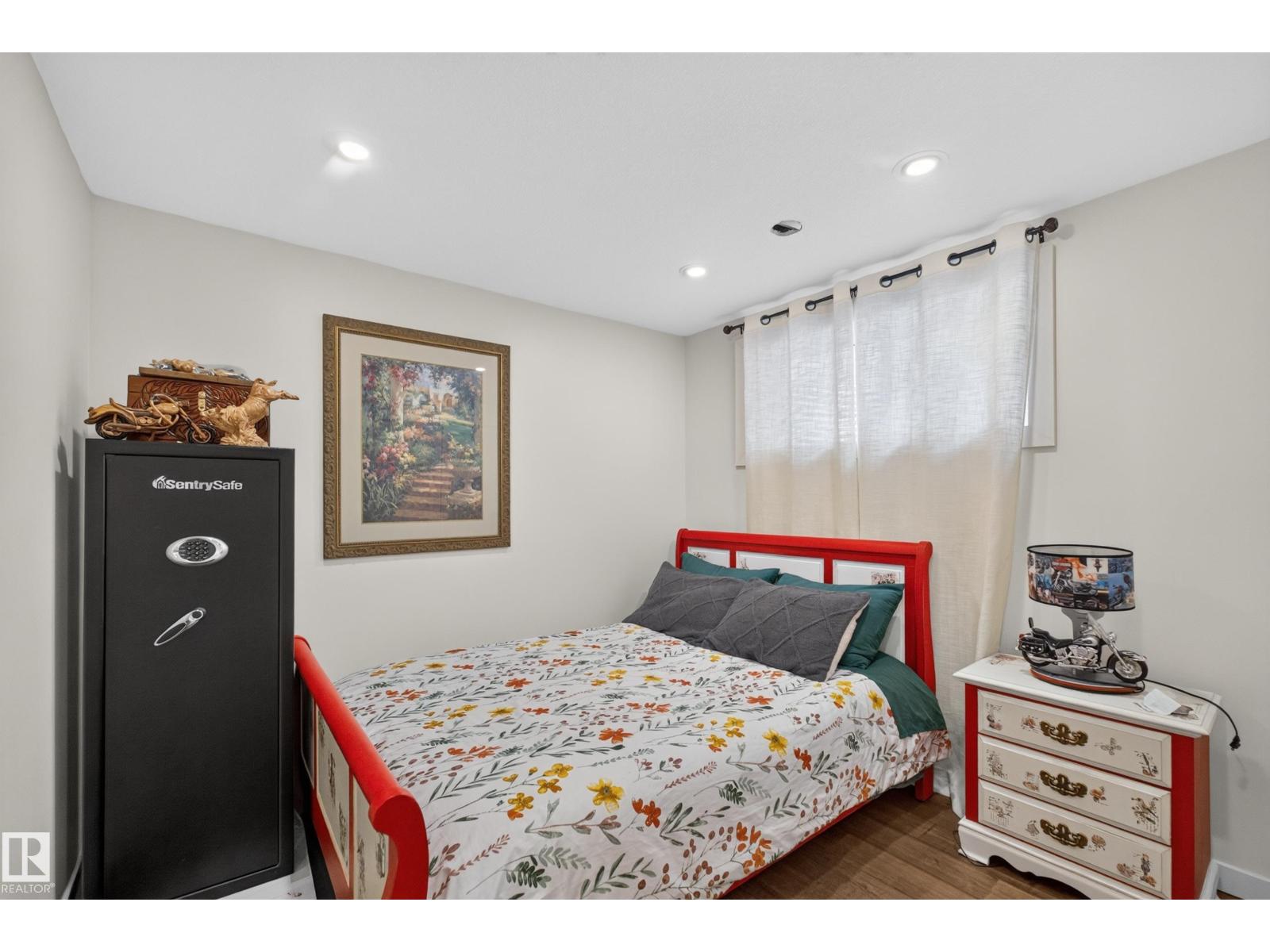1122 ALLENDALE CR - 33