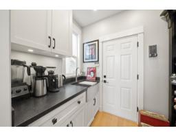 3528 Rosemary Heights Crescent, Surrey, BC V3S0M4 Photo 15