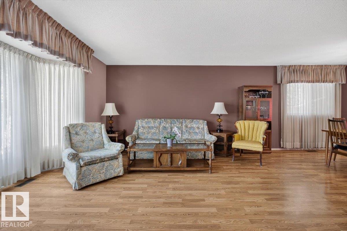 4027 74 ST NW - Image 7