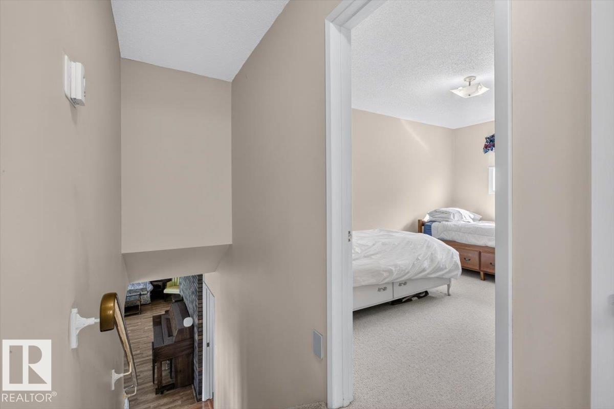 4027 74 ST NW - Image 24