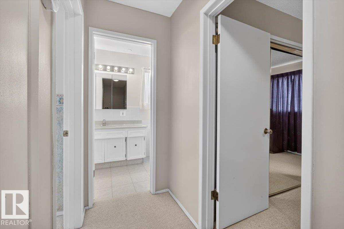 4027 74 ST NW - 25