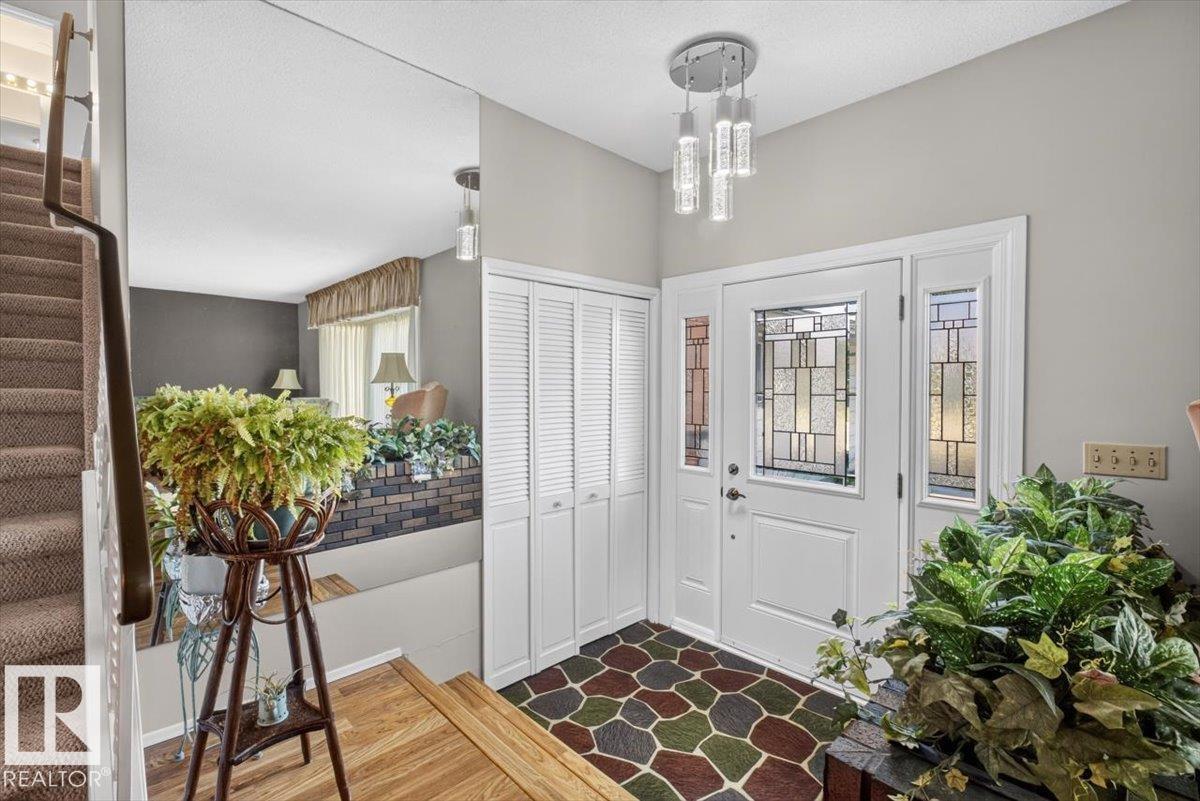 4027 74 ST NW - 4