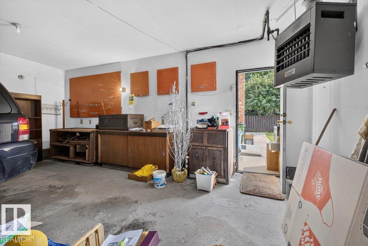 4027 74 ST NW - Image 47