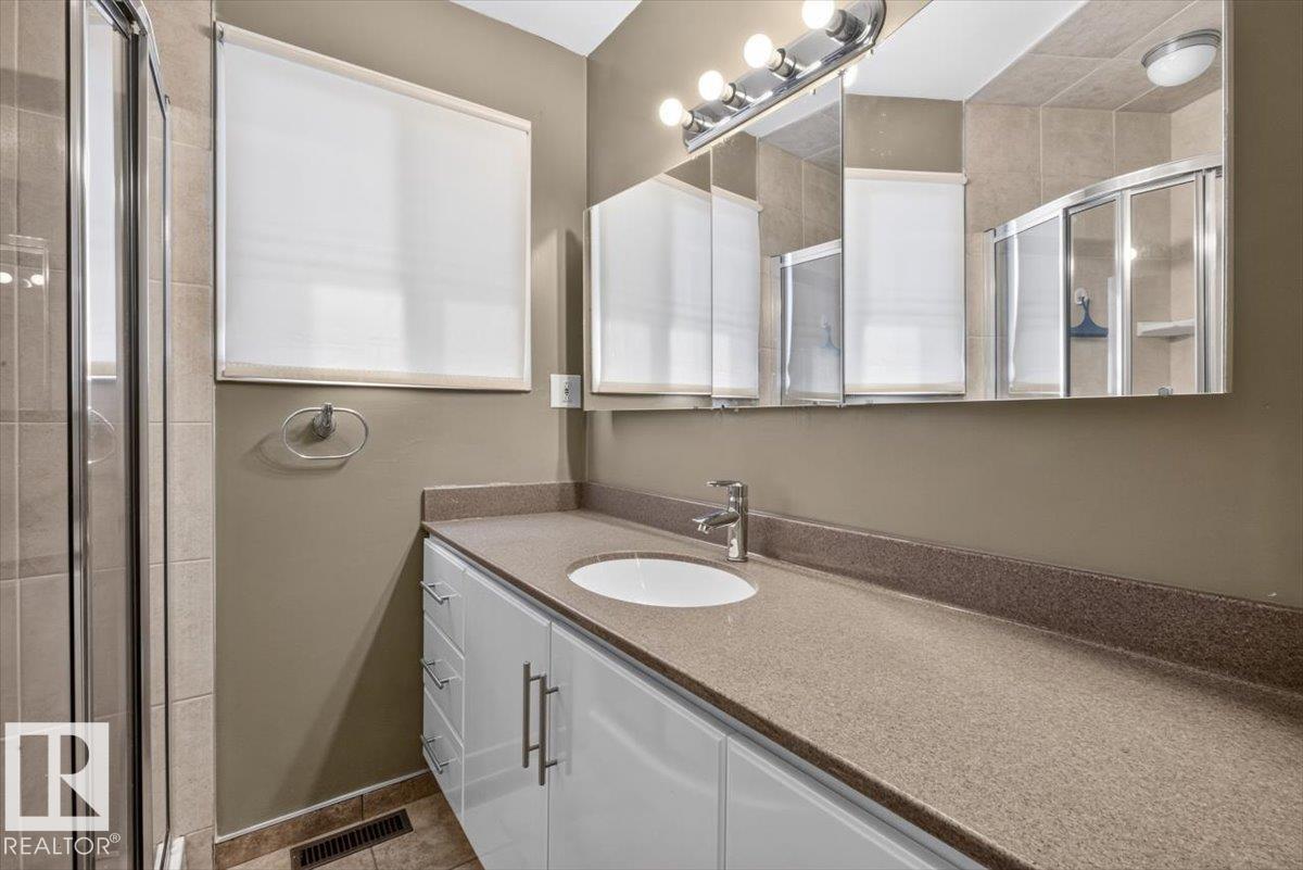4027 74 ST NW - Image 32