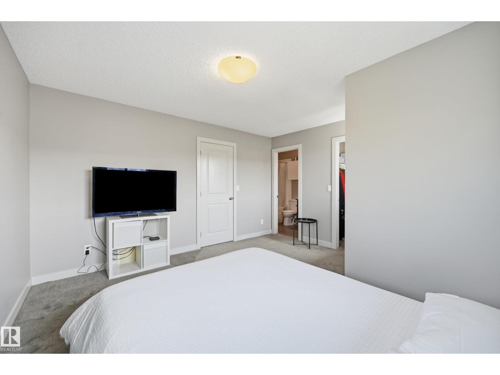 704 176 ST SW - 29