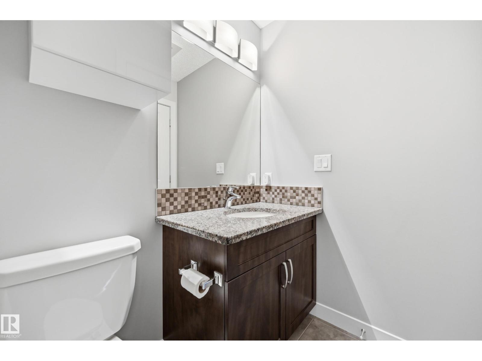 704 176 ST SW - 31