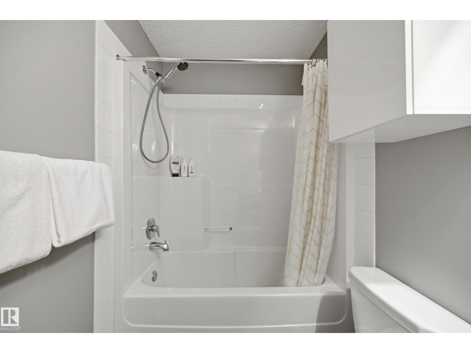 704 176 ST SW - 32