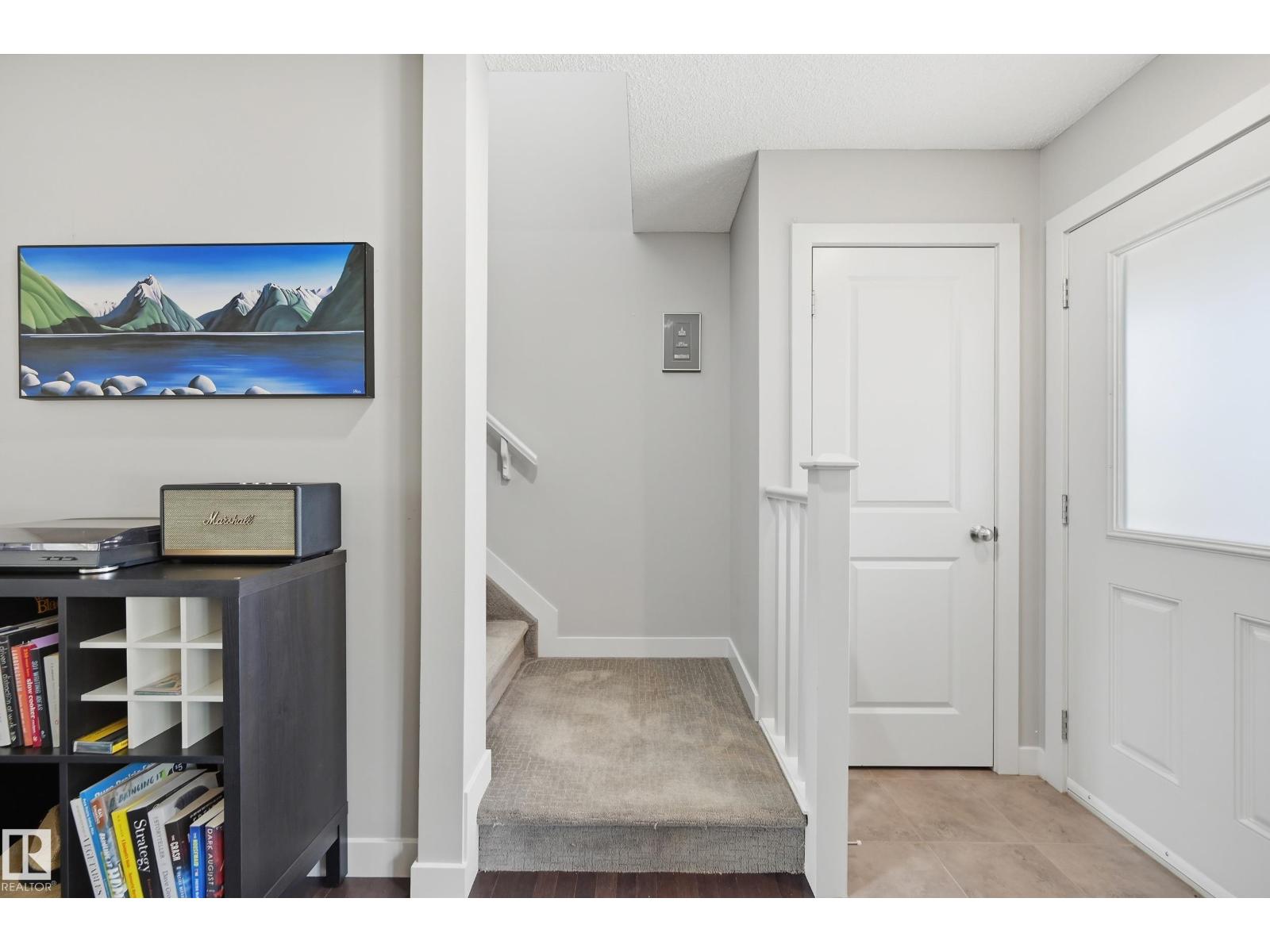 704 176 ST SW - 18