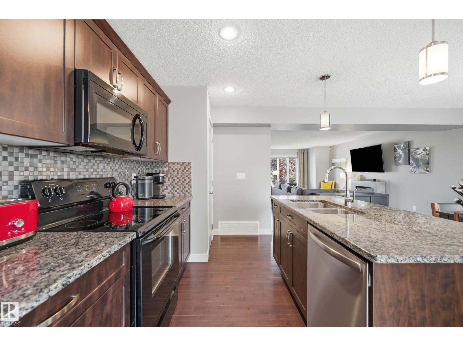 704 176 ST SW - 11