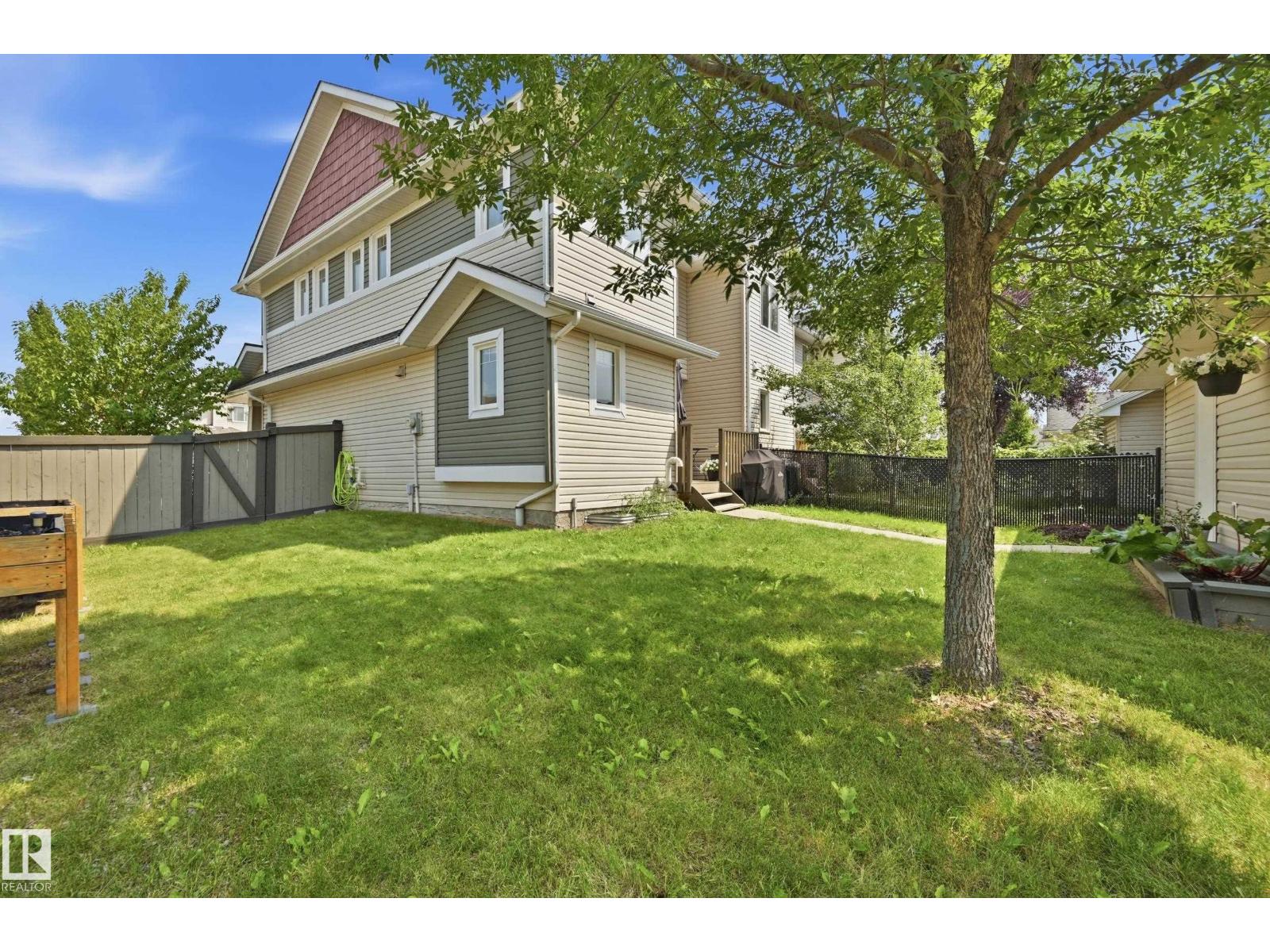 704 176 ST SW - 38
