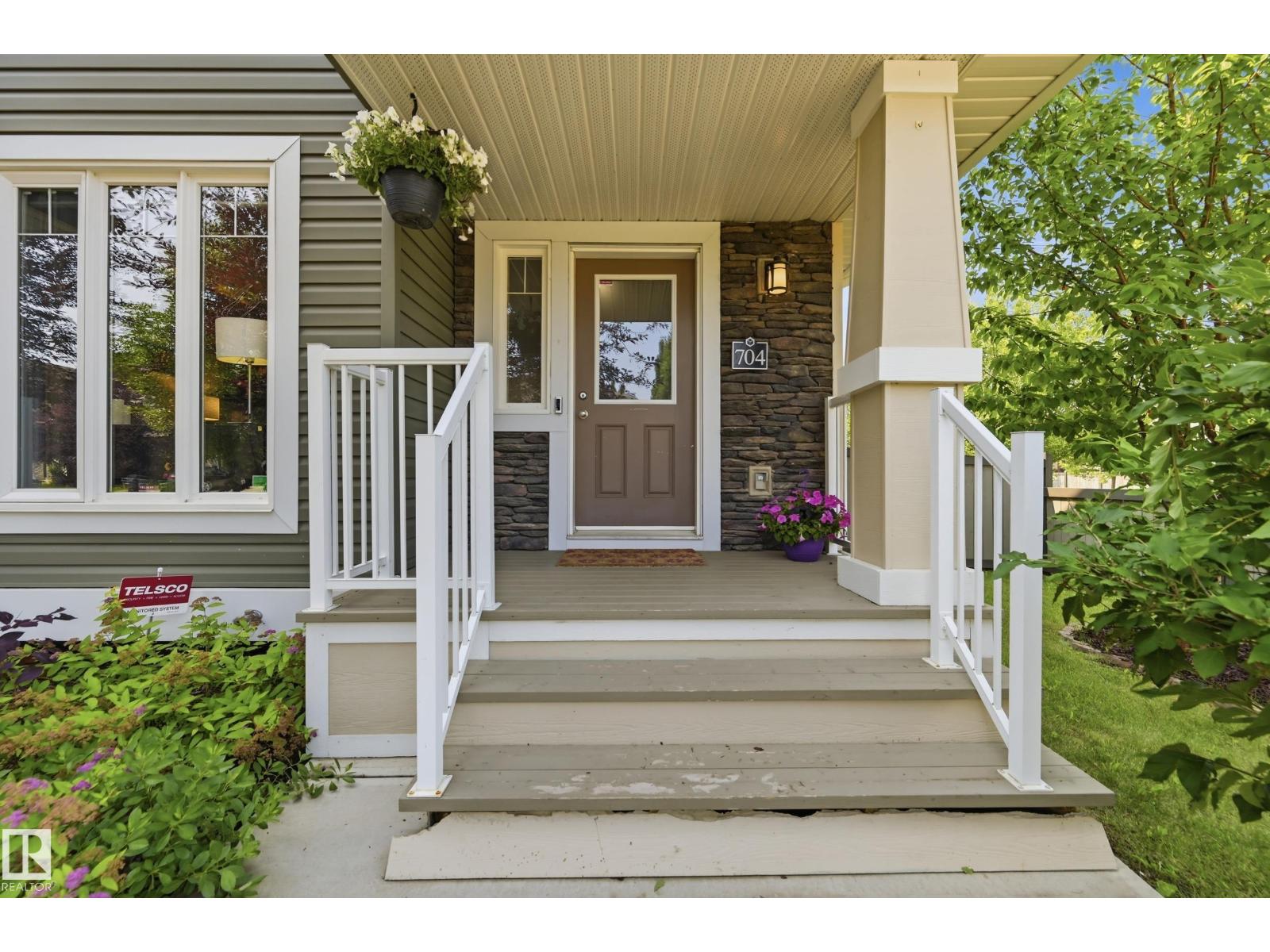 704 176 ST SW - 3