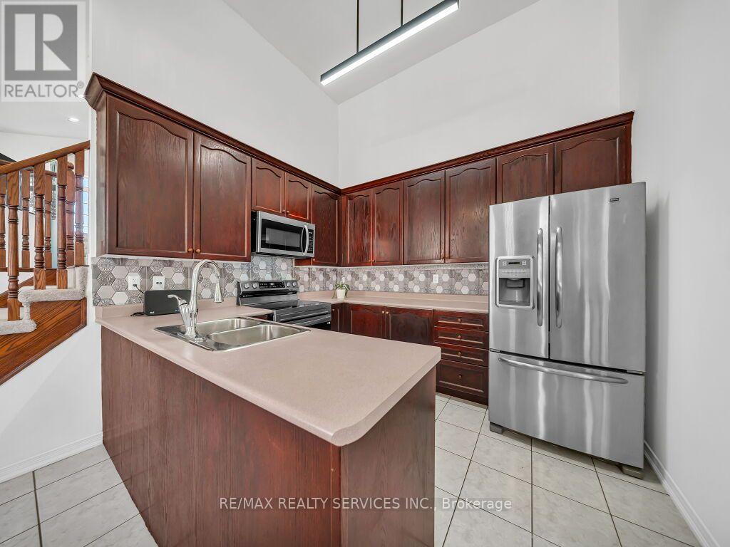 101 RIVER ROCK CRESCENT - 11