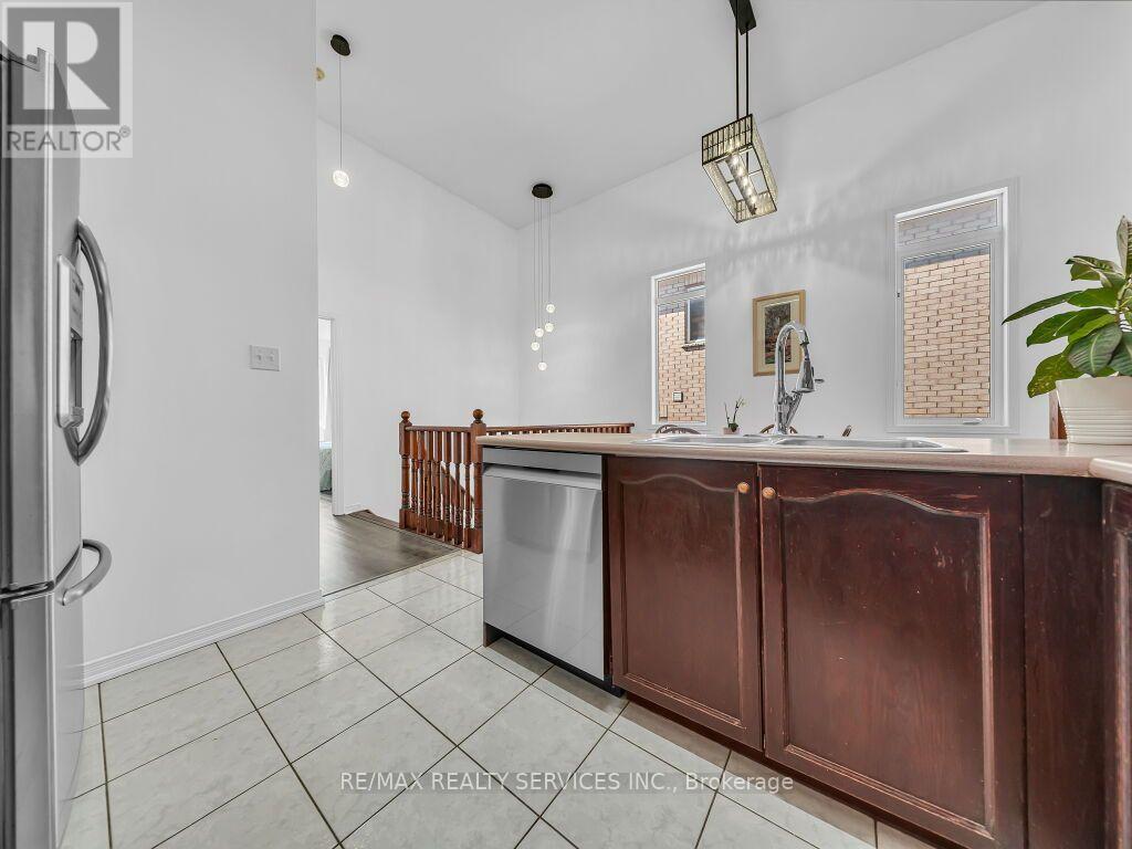 101 RIVER ROCK CRESCENT - 14