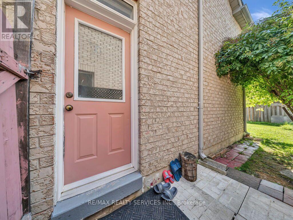 101 RIVER ROCK CRESCENT - 22