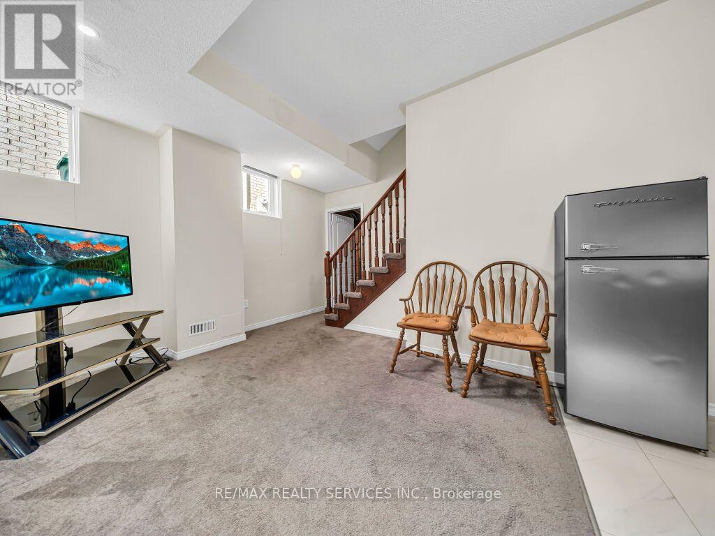 101 RIVER ROCK CRESCENT - 24