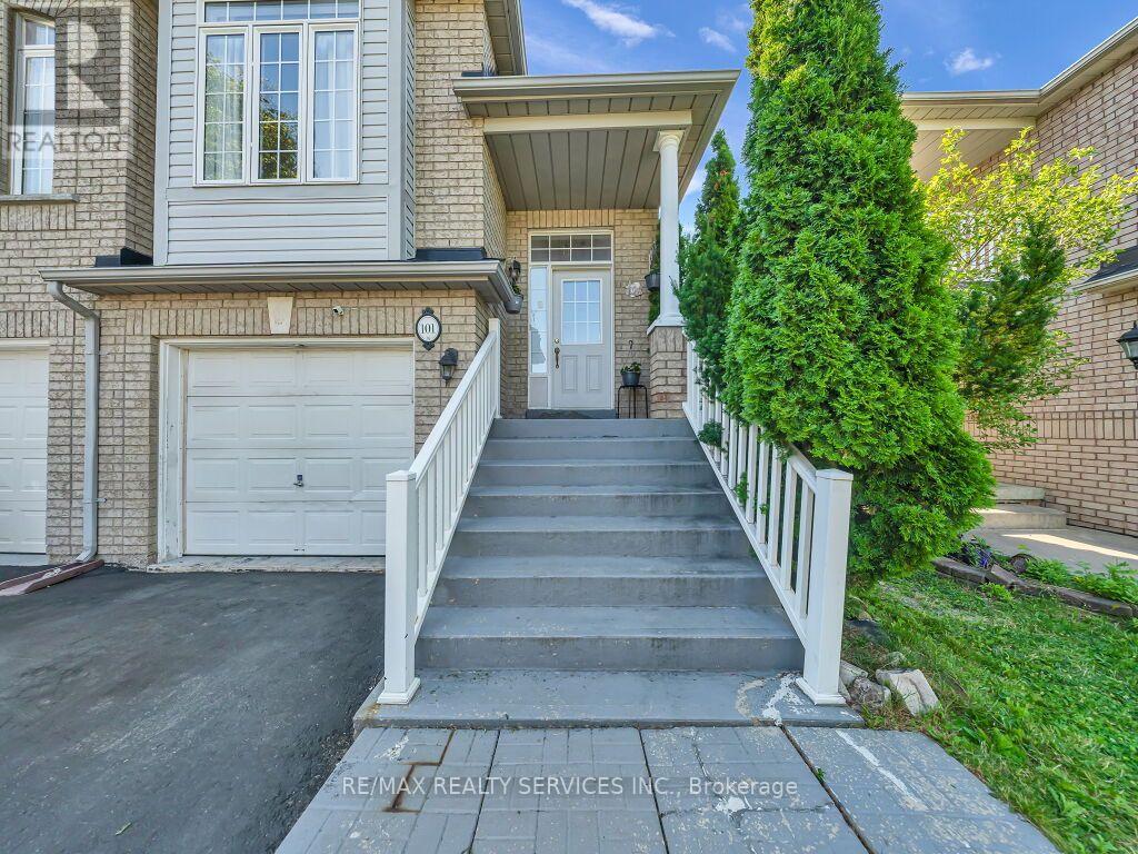 101 RIVER ROCK CRESCENT - 4